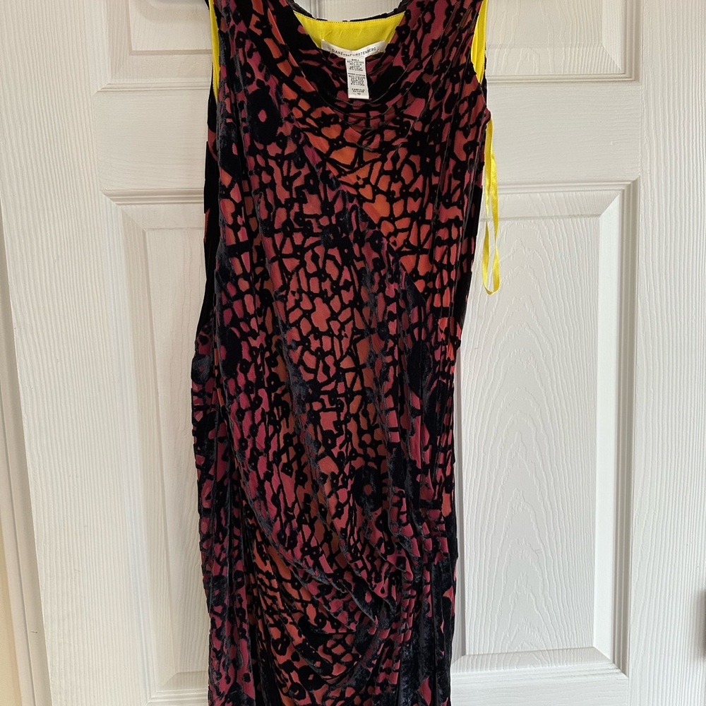 Stylish Women's Dress in Black and Pink